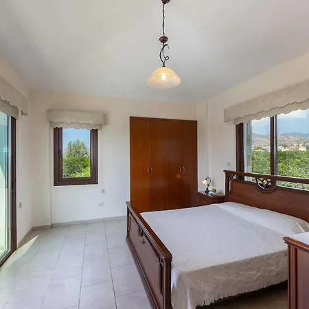 Villa Akis *