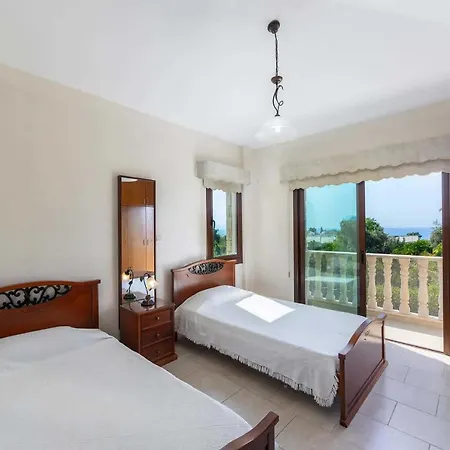 Villa Akis