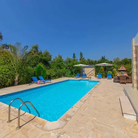 Akis Villa *
