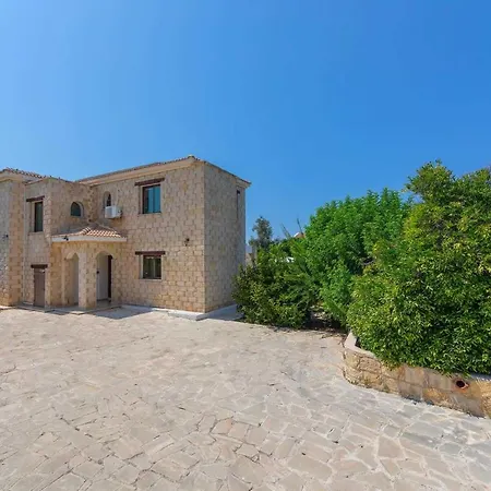 Villa Akis Argáka